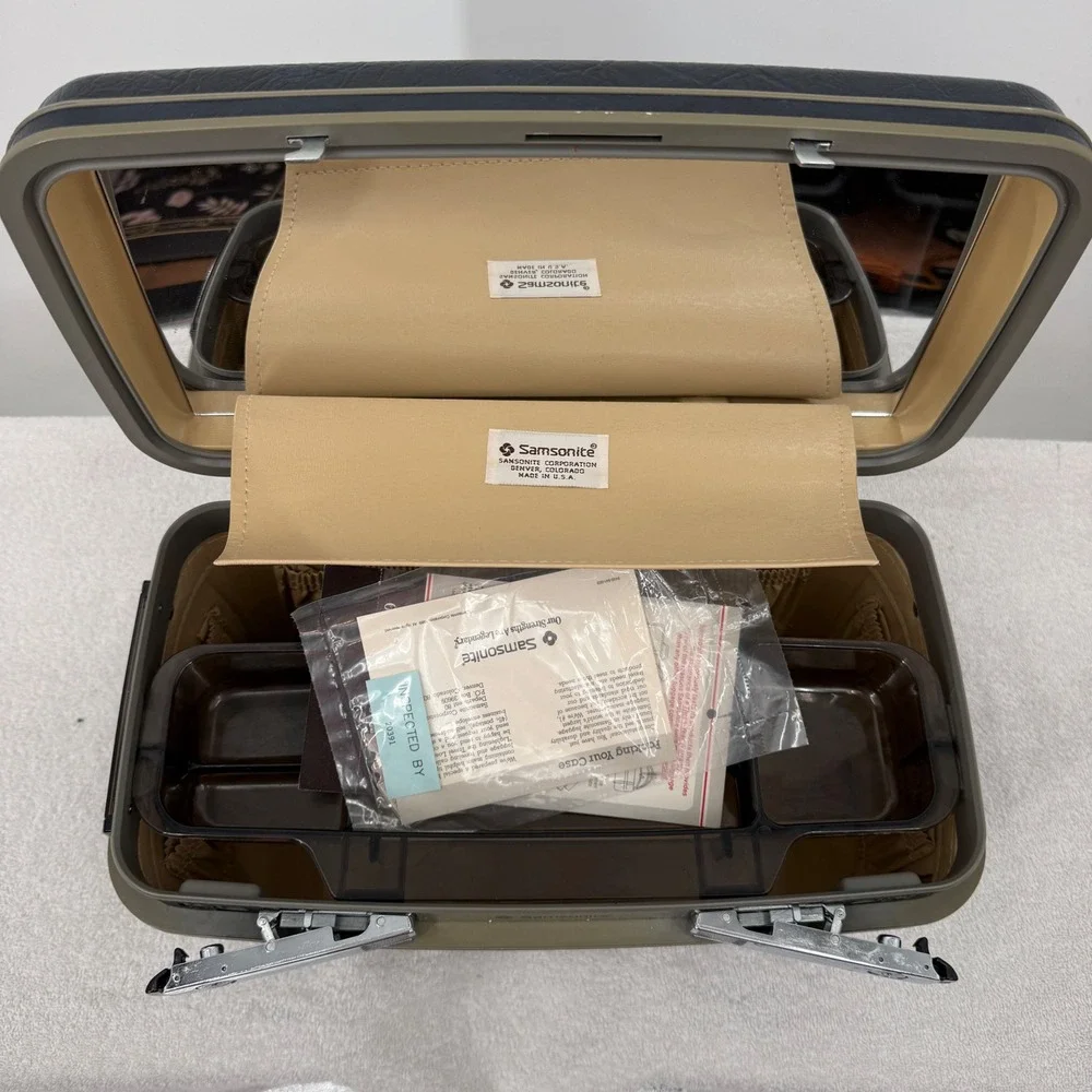 Vtg Samsonite Train Case Makeup Box Black Hard Shell Travel Luggage w/ Keys